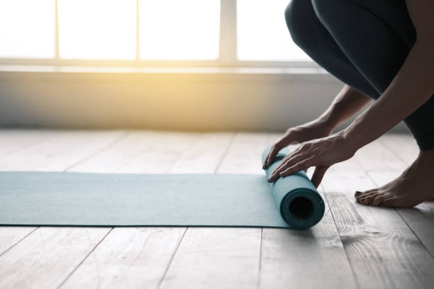 Learn about the functions that the thick yoga mat provides you with