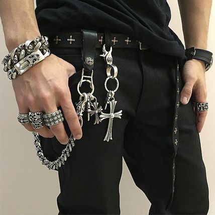 The Pros and Cons of Shopping for Chrome Hearts Online