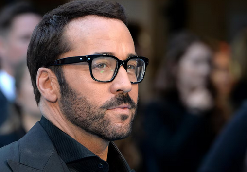 Jeremy Piven: A Supporter of LGBTQ+ Youth Organizations