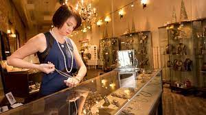Glowing Gulf Gemstones: Pensacola’s Best Jewelry Shopping Expertise